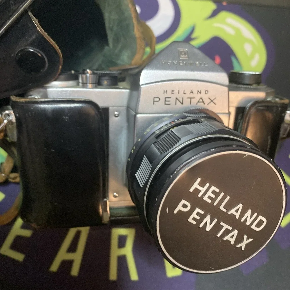 Vintage Honeywell Pentax H3 35mm Film Camera  with Leather Case  B2